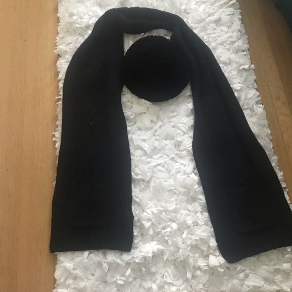J. Jill Accessories - Plush Black Hat & Black J. Jill Scarf with 2 Front Pockets